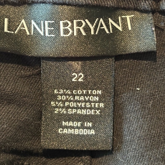 Lane Bryant Black Capri Pants Women’s Size 22 Stretch Cotton Blend - Picture 2 of 5
